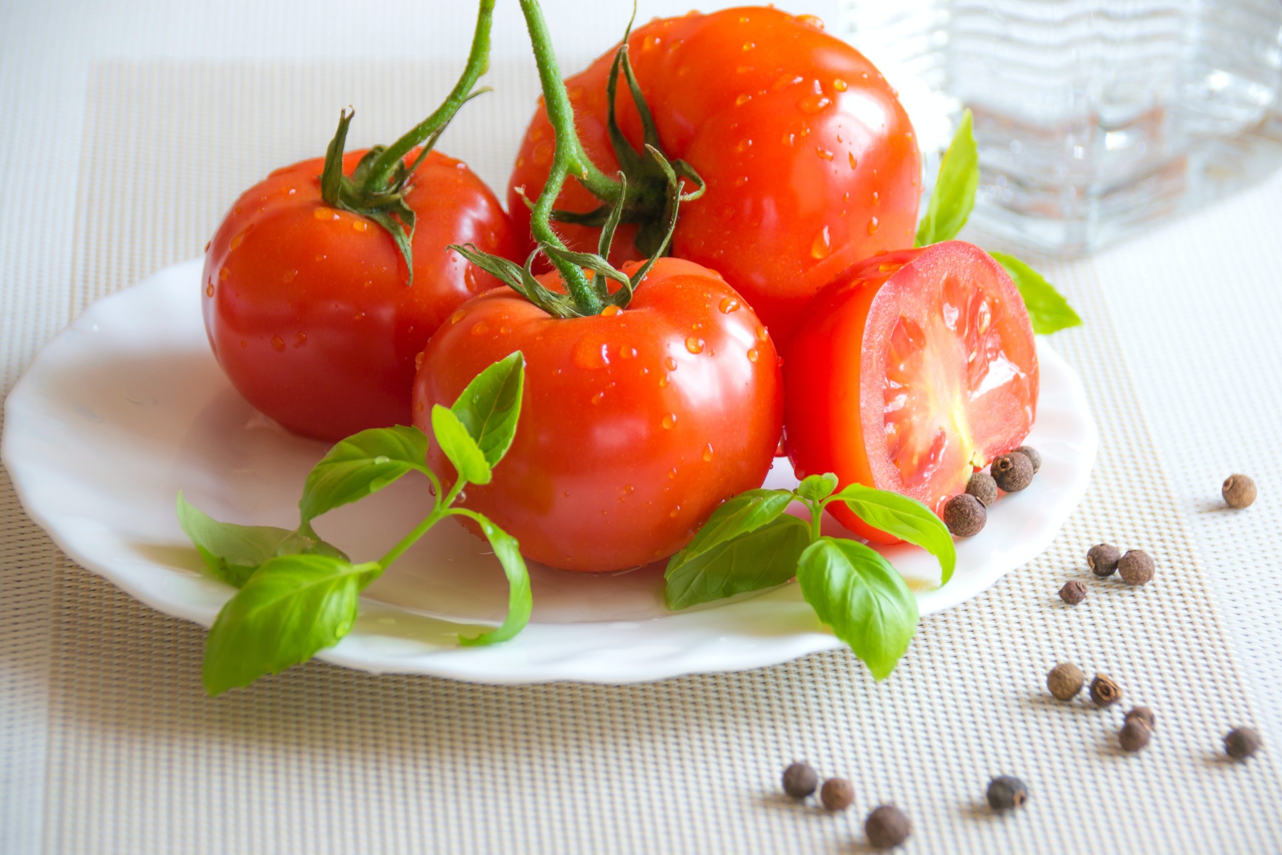 A plateful of fresh tomatoes